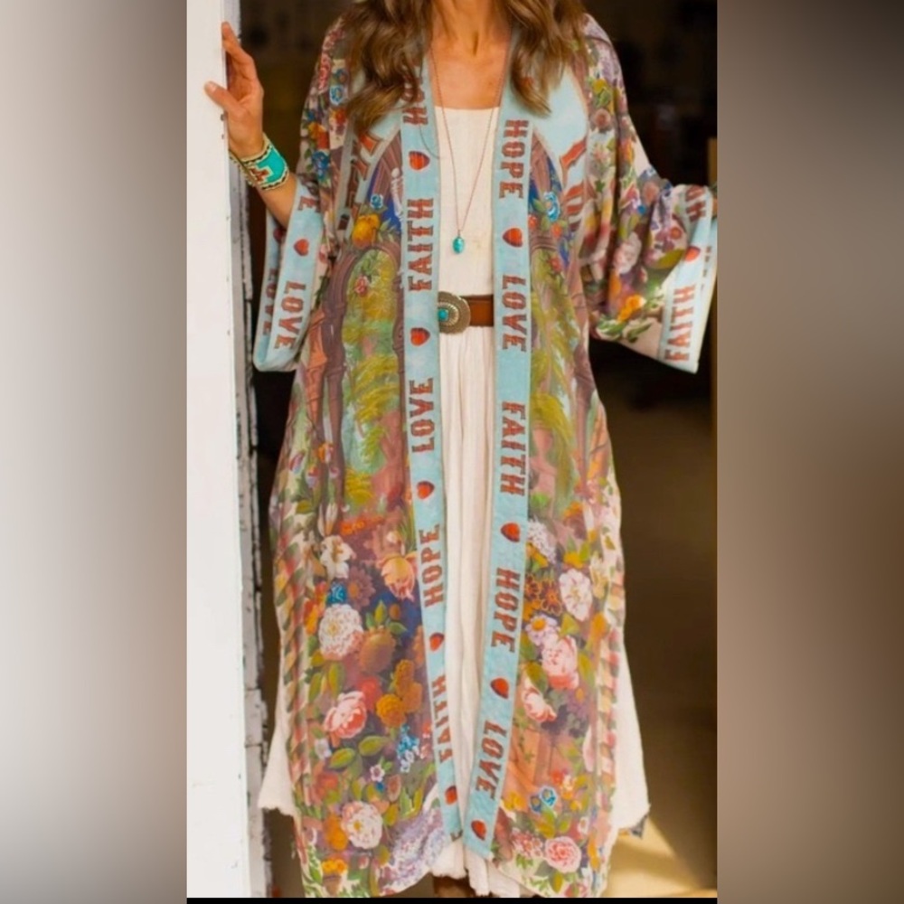⭐️BACK IN STOCK⭐️ Love Language Vintage Artwork Print Boho Duster Kimono Robe